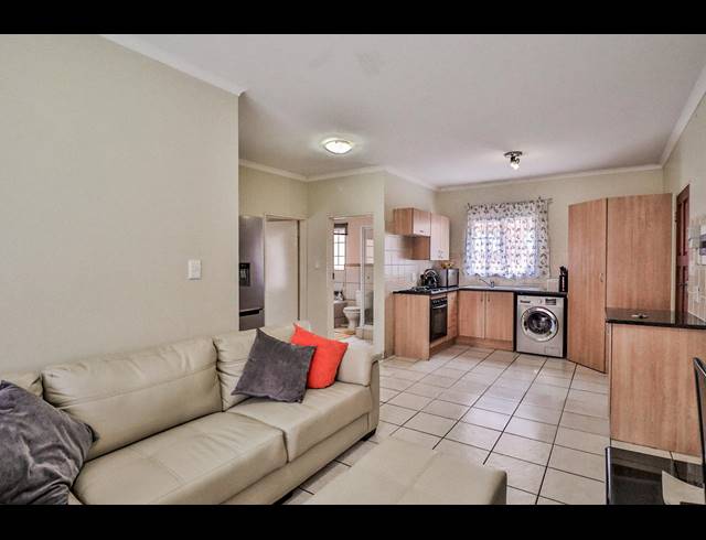 2 BEDROOM APARTMENT FOR SALE IN KOSMOSDAL